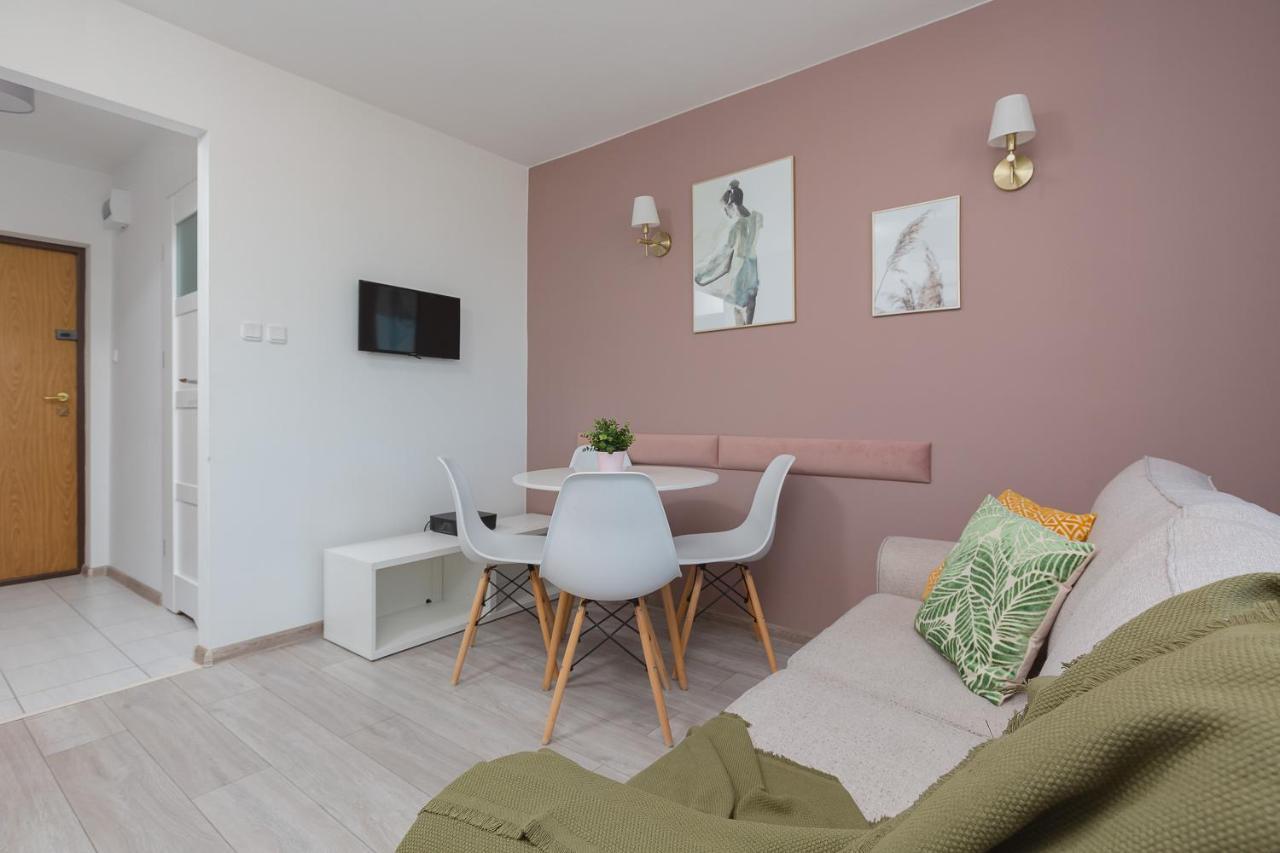 Apartaments Solec 79 By Noclegi Renters Varsovie Extérieur photo